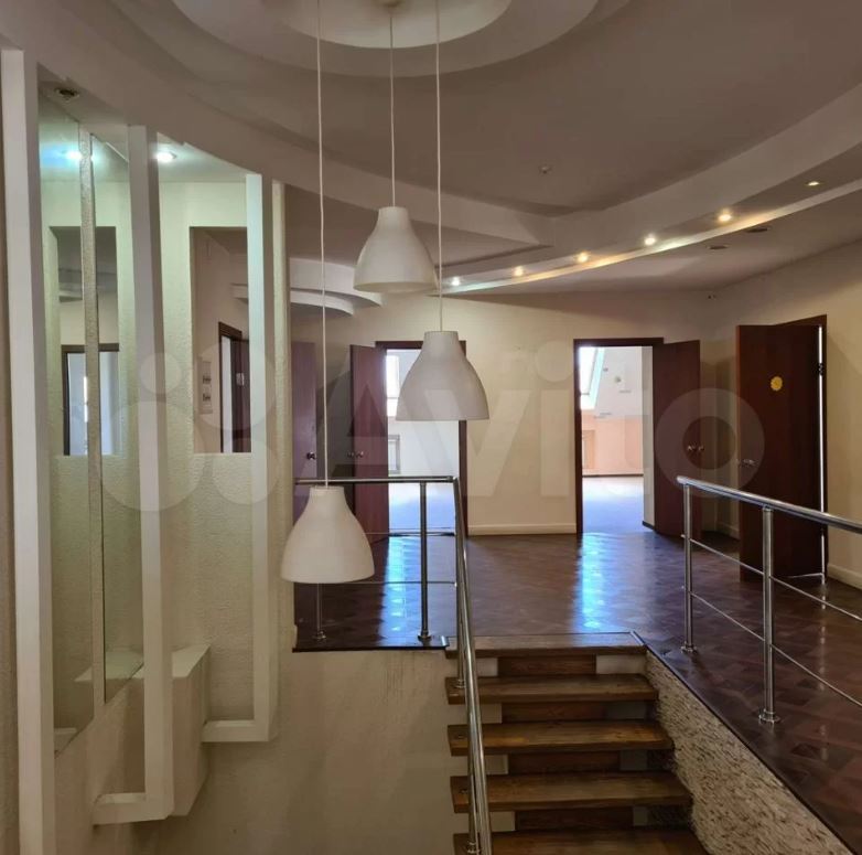 В Челябинске продаётся элитный коттедж возле городского бора 4 В Челябинске продаётся элитный коттедж возле городского бора 4