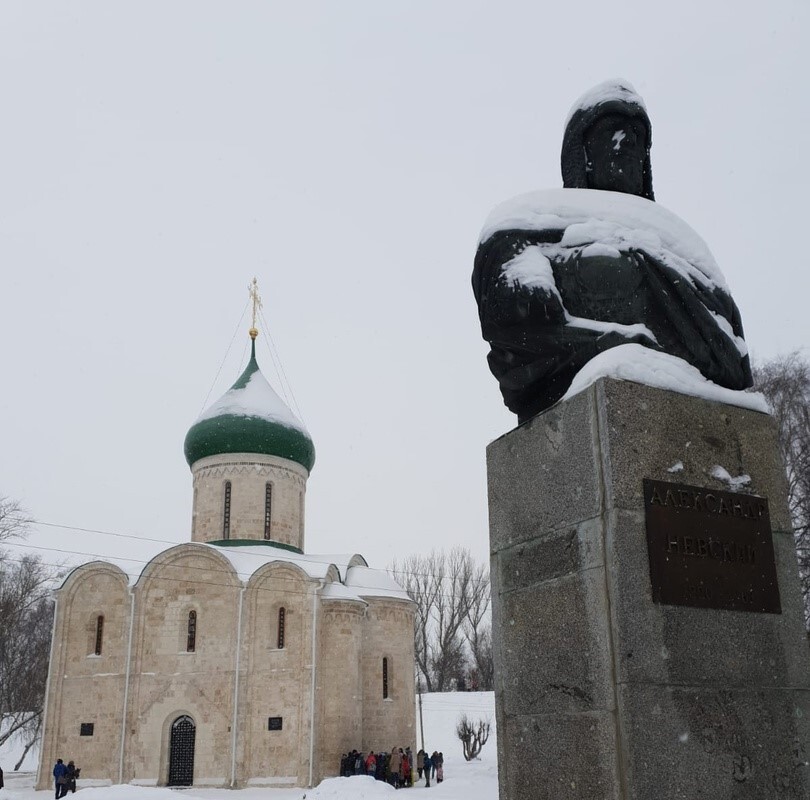 Как доехать до вотчины Деда Мороза, встретив Новый год под курантами Спасской башни 9 Как доехать до вотчины Деда Мороза, встретив Новый год под курантами Спасской башни 9
