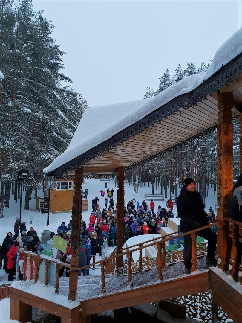 Как доехать до вотчины Деда Мороза, встретив Новый год под курантами Спасской башни 15 Как доехать до вотчины Деда Мороза, встретив Новый год под курантами Спасской башни 15