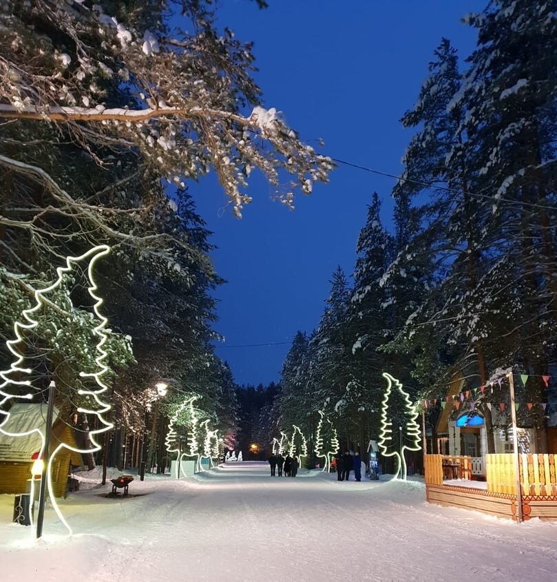 Как доехать до вотчины Деда Мороза, встретив Новый год под курантами Спасской башни 18 Как доехать до вотчины Деда Мороза, встретив Новый год под курантами Спасской башни 18