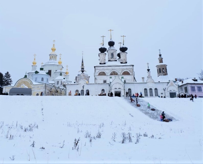Как доехать до вотчины Деда Мороза, встретив Новый год под курантами Спасской башни 20 Как доехать до вотчины Деда Мороза, встретив Новый год под курантами Спасской башни 20