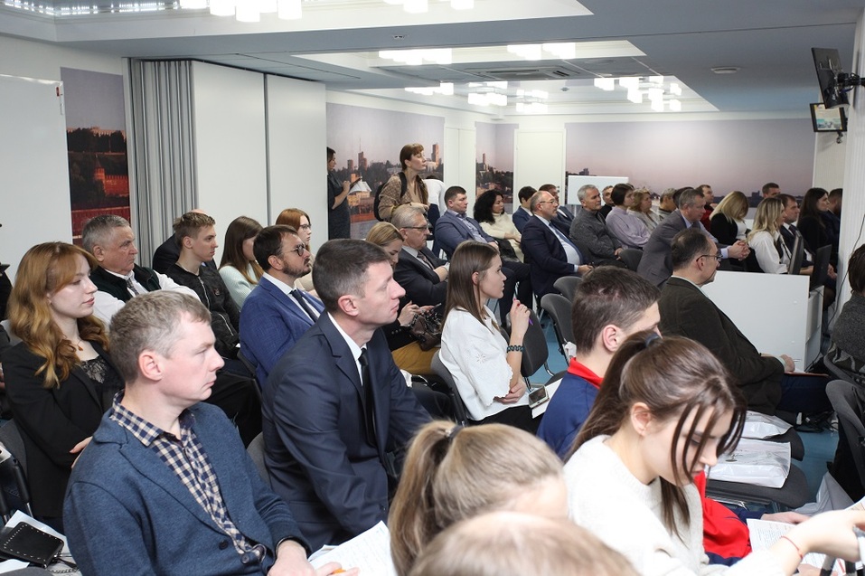 Международные грузоперевозки и весогабаритный контроль обсудили на Транспортном форуме
1 Международные грузоперевозки и весогабаритный контроль обсудили на Транспортном форуме
1