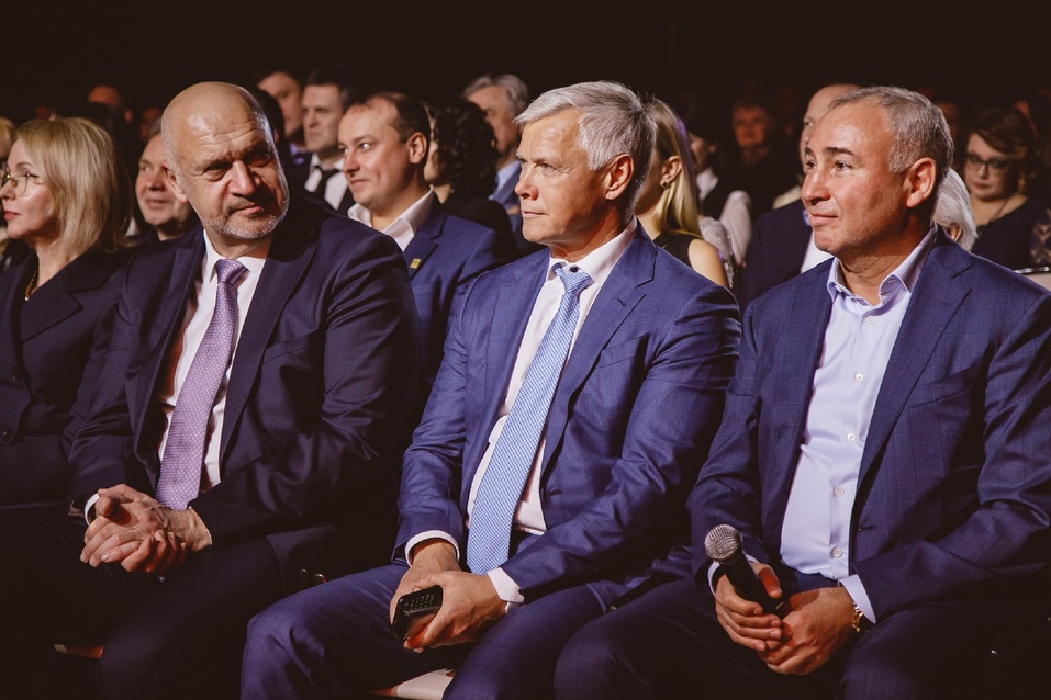 «Яркий драйвер в первый день зимы»: как прошла церемония премии «Человек года — 2022» 12 «Яркий драйвер в первый день зимы»: как прошла церемония премии «Человек года — 2022» 12