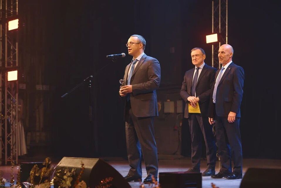 «Яркий драйвер в первый день зимы»: как прошла церемония премии «Человек года — 2022» 16 «Яркий драйвер в первый день зимы»: как прошла церемония премии «Человек года — 2022» 16