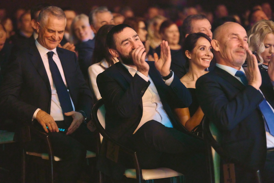 «Яркий драйвер в первый день зимы»: как прошла церемония премии «Человек года — 2022» 21 «Яркий драйвер в первый день зимы»: как прошла церемония премии «Человек года — 2022» 21