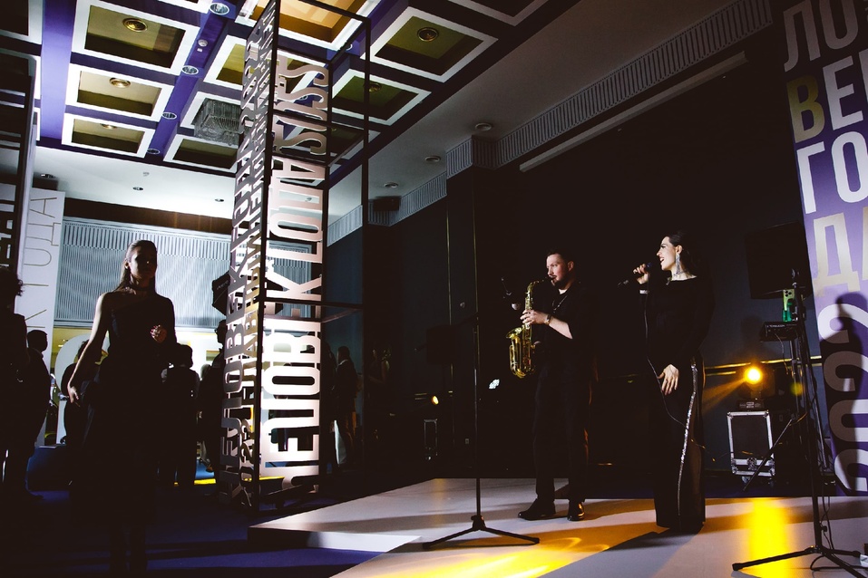 «Яркий драйвер в первый день зимы»: как прошла церемония премии «Человек года — 2022» 32 «Яркий драйвер в первый день зимы»: как прошла церемония премии «Человек года — 2022» 32