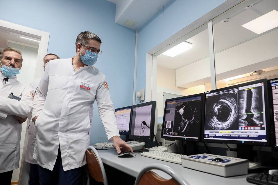 Алексей Текслер познакомился с созданным в Челябинске искусственным интеллектом 1 Алексей Текслер познакомился с созданным в Челябинске искусственным интеллектом 1