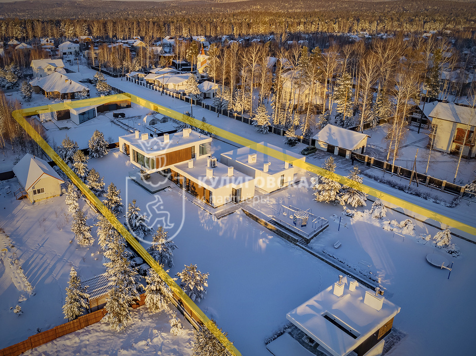 Коттедж под Первоуральском выставлен на продажу за 188 млн руб. 1 Коттедж под Первоуральском выставлен на продажу за 188 млн руб. 1