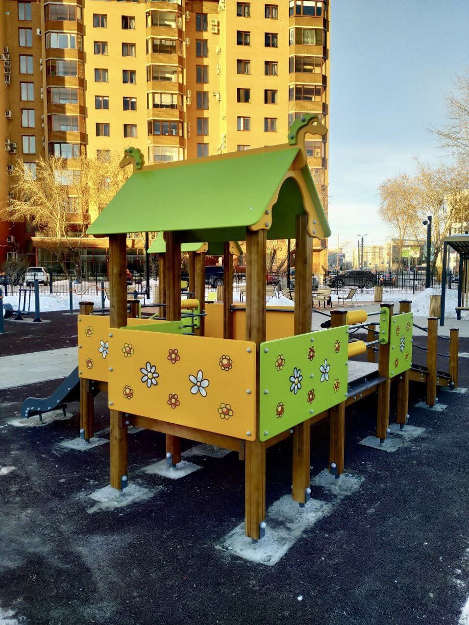 Открытие — весной: в Челябинске появился первый инклюзивный сквер. Фото 5 Открытие — весной: в Челябинске появился первый инклюзивный сквер. Фото 5