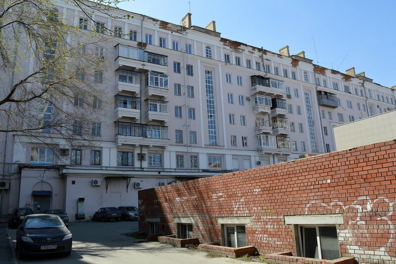 В Челябинске показали, как отремонтируют фасад дома на площади Революции. Фото 1 В Челябинске показали, как отремонтируют фасад дома на площади Революции. Фото 1