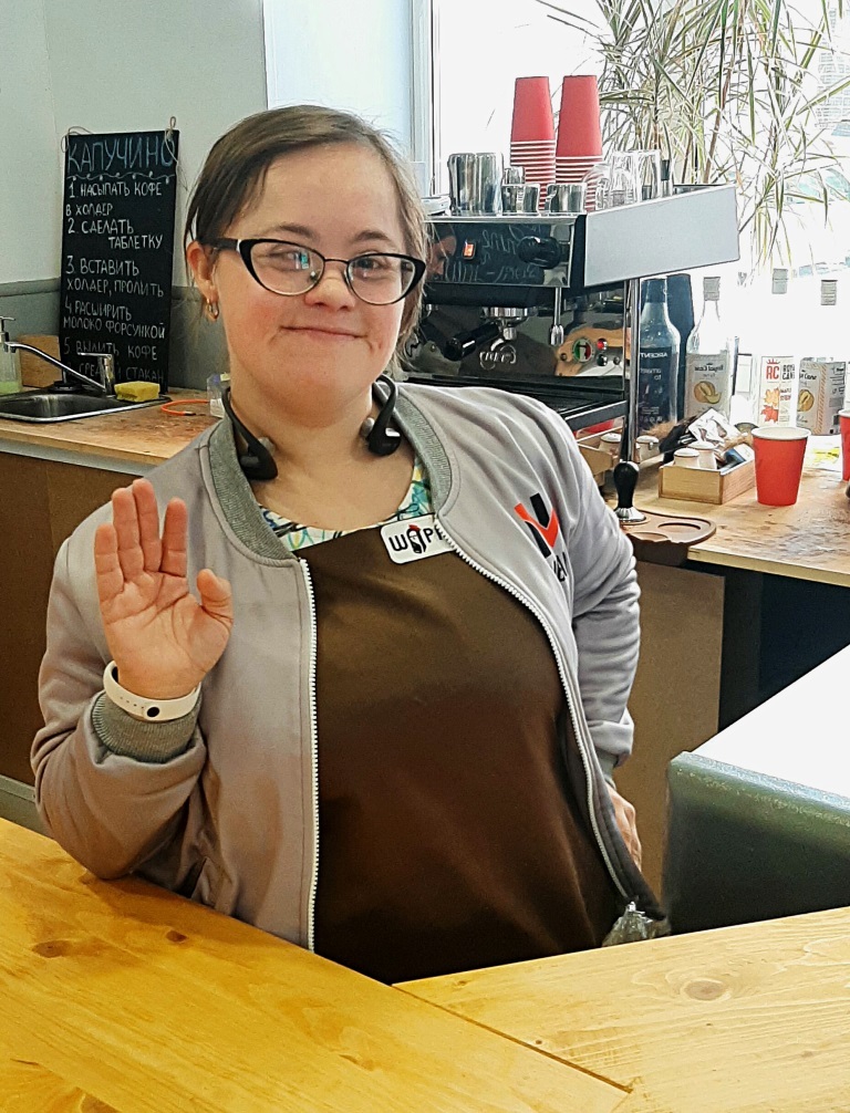 «Людям без разницы, кто им варит кофе». Как в Новосибирске открыли инклюзивную кофейню  12 «Людям без разницы, кто им варит кофе». Как в Новосибирске открыли инклюзивную кофейню  12