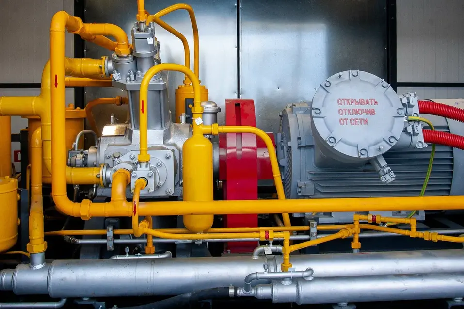 Первая транспортная корпорация завершила строительство заправки природным газом
2 Первая транспортная корпорация завершила строительство заправки природным газом
2