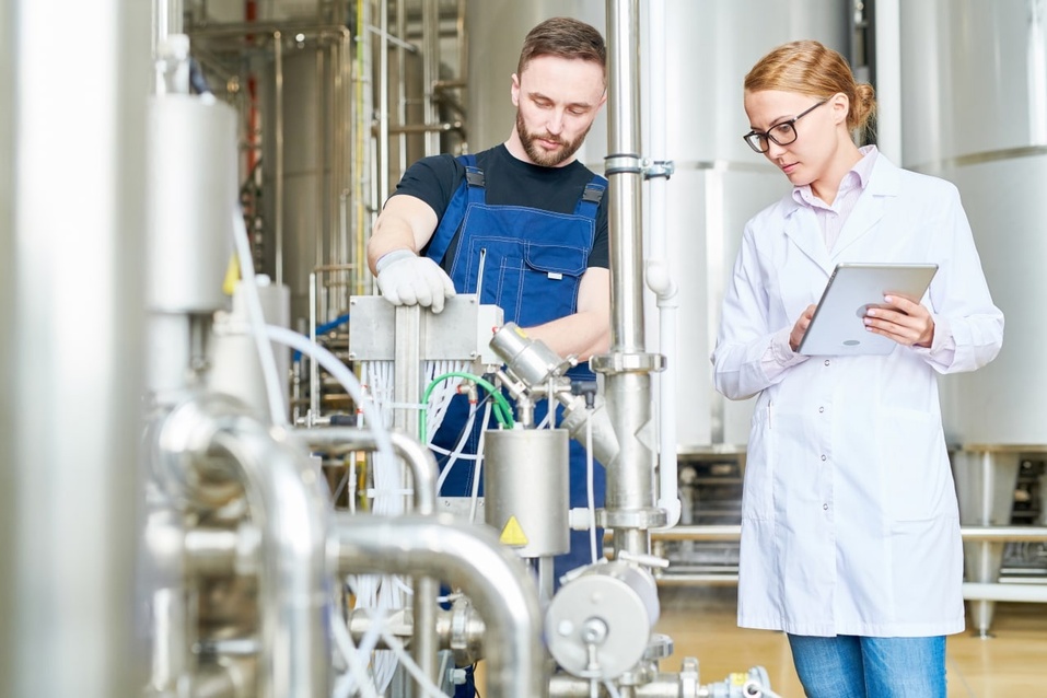 Александр Берестов, «Союзпищепром»: «Клава Кока стала амбассадором нашего бренда».
2 Александр Берестов, «Союзпищепром»: «Клава Кока стала амбассадором нашего бренда».
2