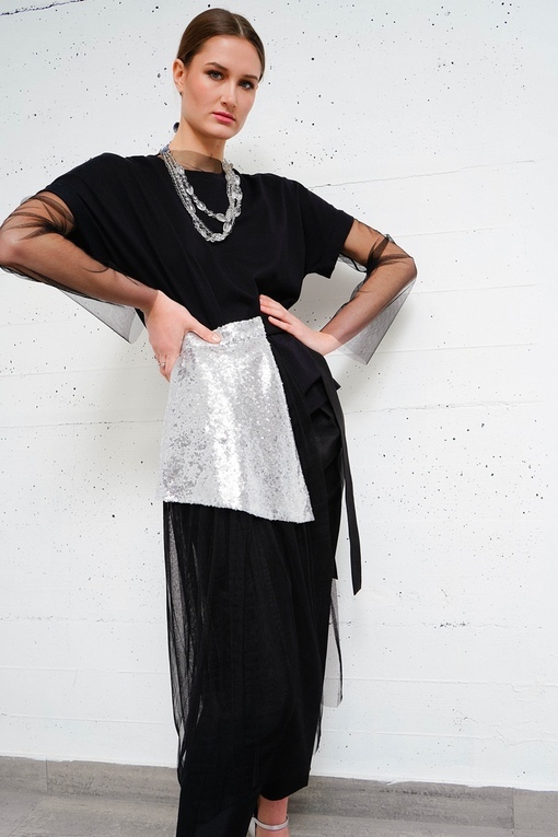 «Сшить несколько вещей — это не бизнес»: как челябинская одежда заменит западные бренды? 2 «Сшить несколько вещей — это не бизнес»: как челябинская одежда заменит западные бренды? 2