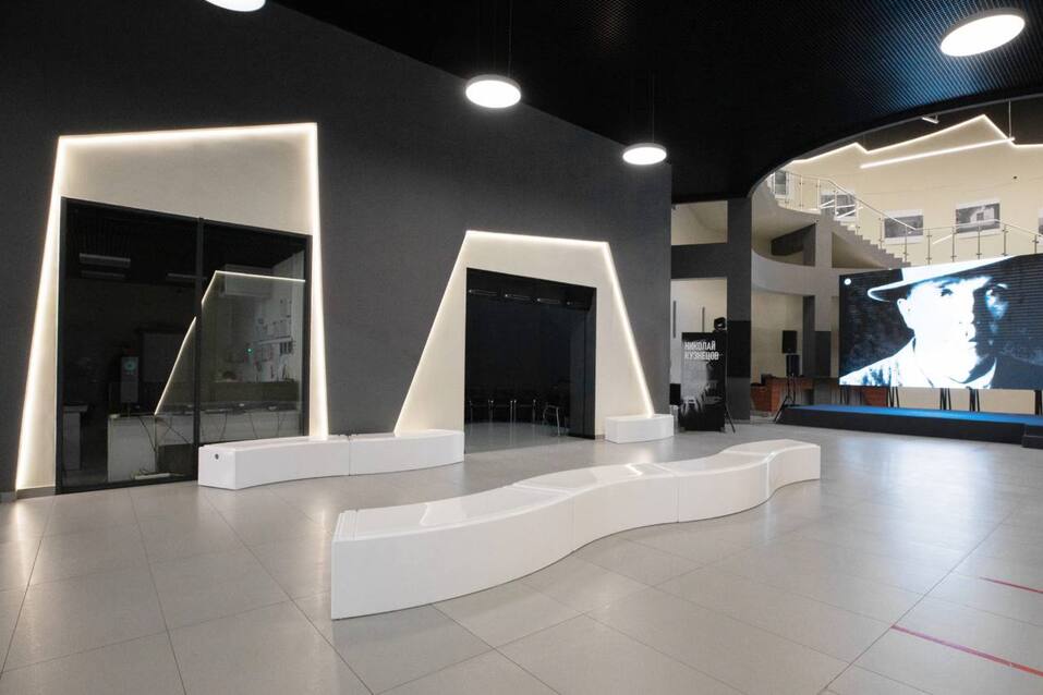 От крыла самолета до скамейки: как авиатехнологии пришли в парки и ЖК Екатеринбурга 3 От крыла самолета до скамейки: как авиатехнологии пришли в парки и ЖК Екатеринбурга 3