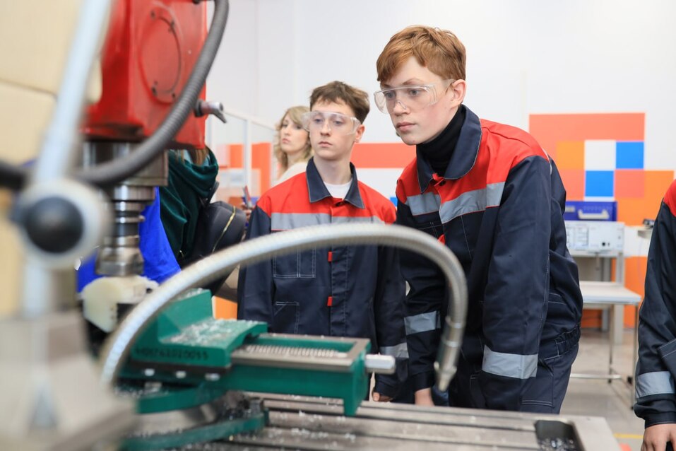 Текслер рассказал, чем будут утолять «кадровый голод» в челябинской промышленности 1 Текслер рассказал, чем будут утолять «кадровый голод» в челябинской промышленности 1