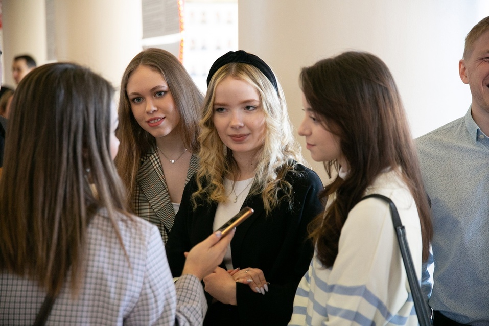 Приложения, снегометатели и безопасные самокаты. В УрФУ выбрали лучшие проекты студентов 4 Приложения, снегометатели и безопасные самокаты. В УрФУ выбрали лучшие проекты студентов 4