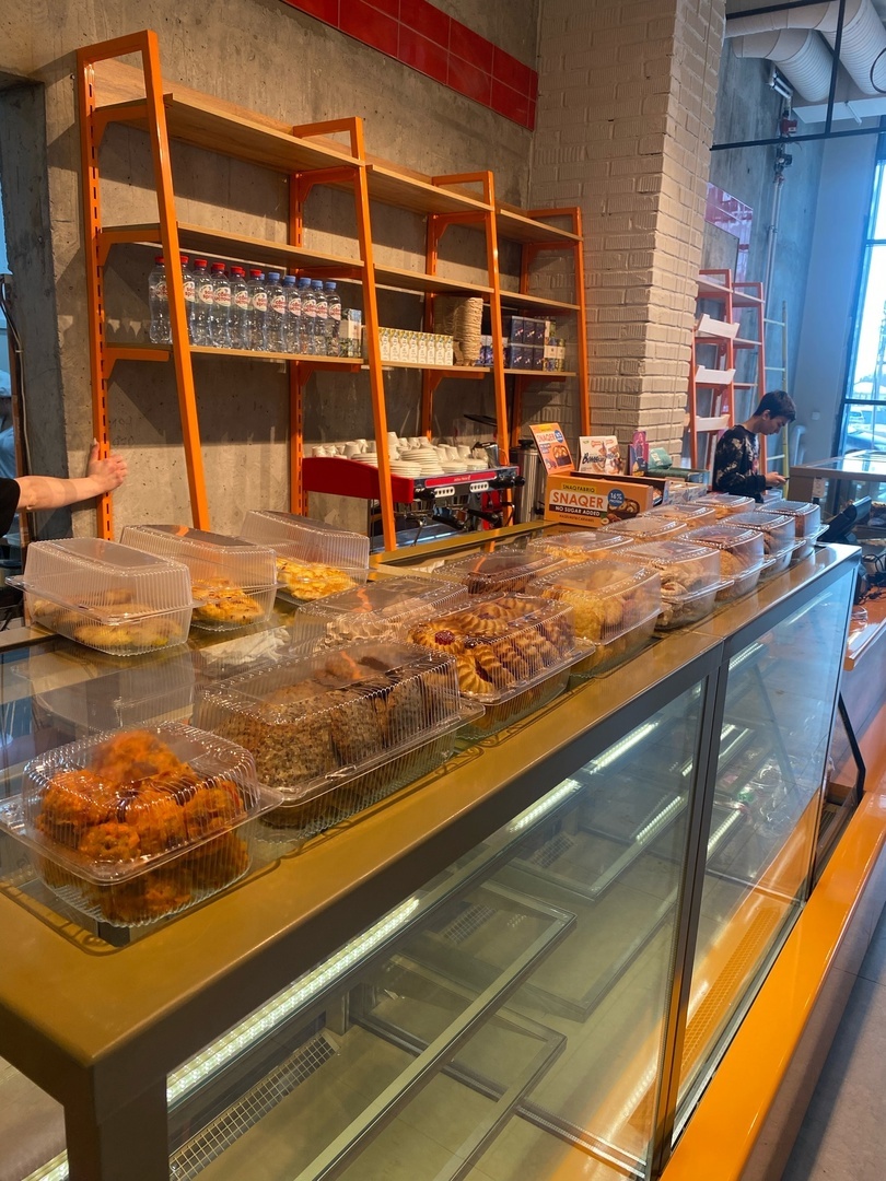 Известная челябинская сеть кондитерских открыла своё кафе 2 Известная челябинская сеть кондитерских открыла своё кафе 2