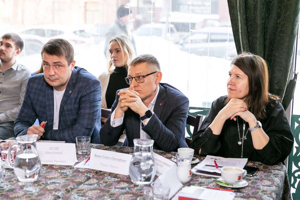 «Санкции — не против отдельного банка, а против всего финансового сектора»
18 «Санкции — не против отдельного банка, а против всего финансового сектора»
18