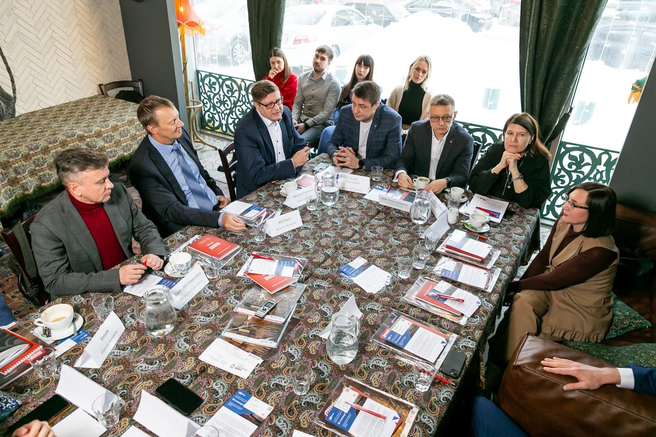 «Санкции — не против отдельного банка, а против всего финансового сектора»
21 «Санкции — не против отдельного банка, а против всего финансового сектора»
21