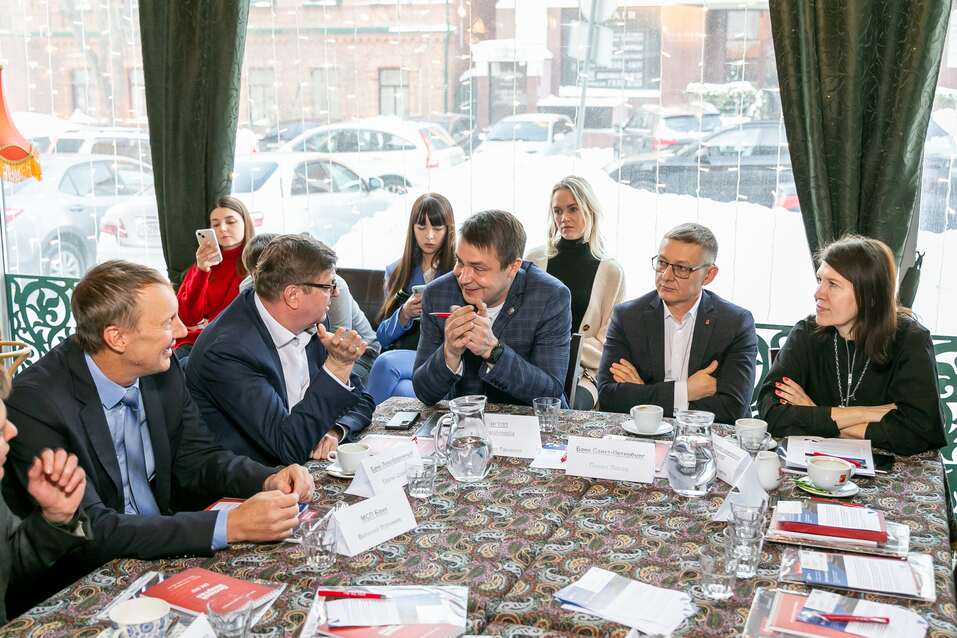 «Санкции — не против отдельного банка, а против всего финансового сектора»
24 «Санкции — не против отдельного банка, а против всего финансового сектора»
24