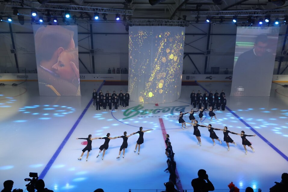 Губернатор Текслер и олигарх Комаров открыли ледовый дворец в челябинском ЗАТО 5 Губернатор Текслер и олигарх Комаров открыли ледовый дворец в челябинском ЗАТО 5