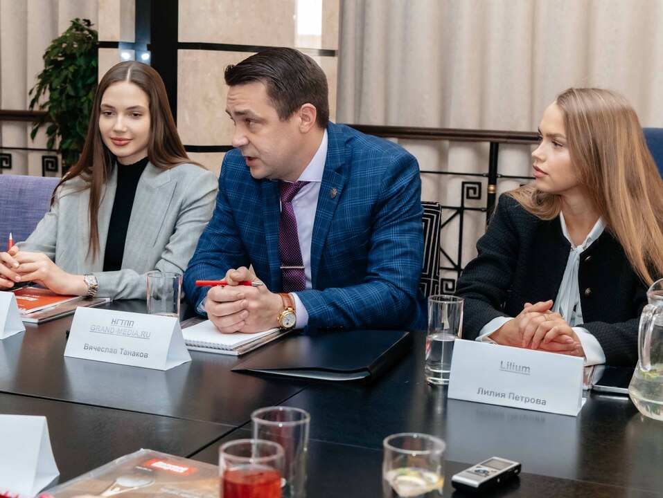 «Мы проигрываем Китаю уже на старте»
 17 «Мы проигрываем Китаю уже на старте»
 17