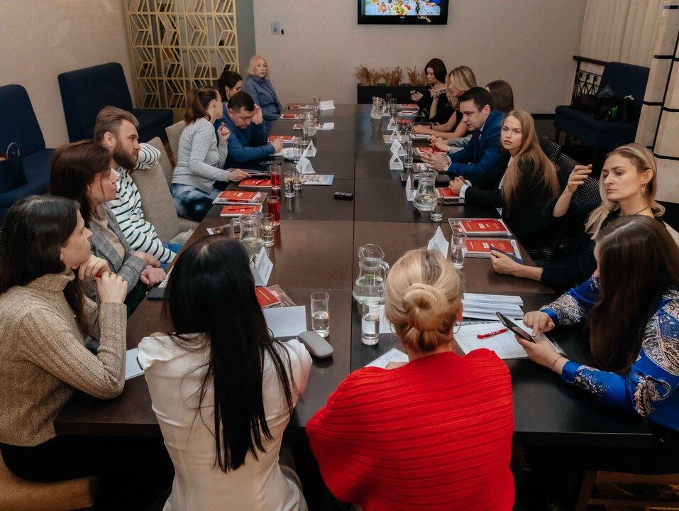 «Мы проигрываем Китаю уже на старте»
 54 «Мы проигрываем Китаю уже на старте»
 54