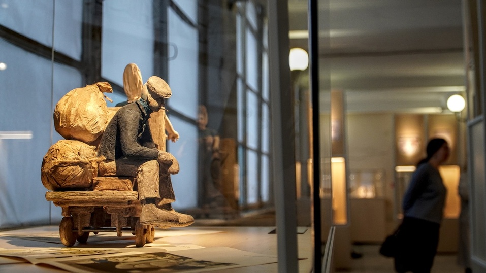 В Музее истории Екатеринбурга открылась выставка кукол по картинкам из «Крокодила» 2