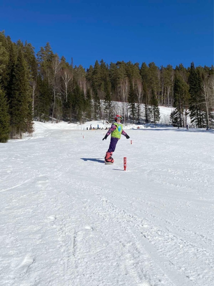 Дети и подростки приглашаются на соревнования по горнолыжному спорту и сноуборду 1 Дети и подростки приглашаются на соревнования по горнолыжному спорту и сноуборду 1