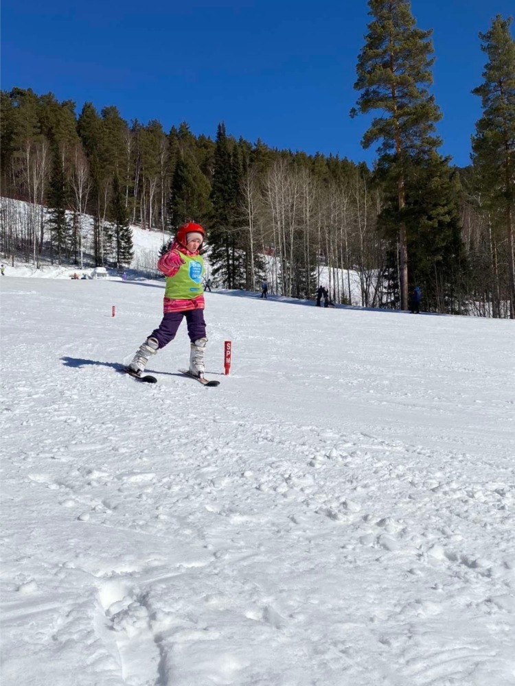Дети и подростки приглашаются на соревнования по горнолыжному спорту и сноуборду 3 Дети и подростки приглашаются на соревнования по горнолыжному спорту и сноуборду 3