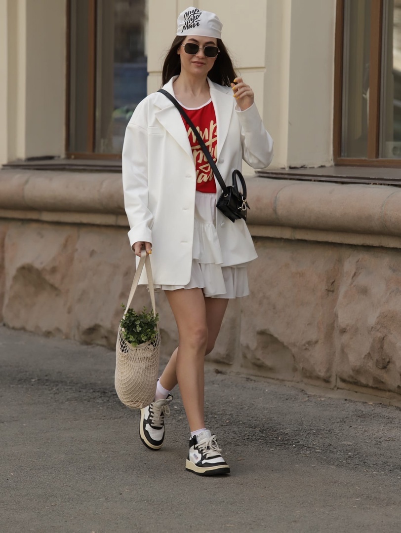 В Челябинске выставили на продажу дизайнерский бренд SelSovet 1 В Челябинске выставили на продажу дизайнерский бренд SelSovet 1