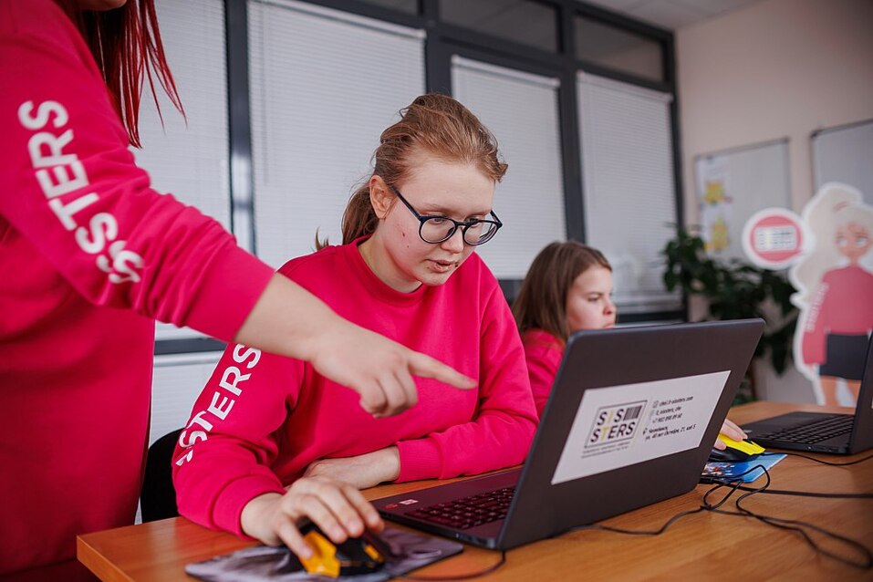 КиберШкола IT-SISSTERS встречает весну 3 КиберШкола IT-SISSTERS встречает весну 3