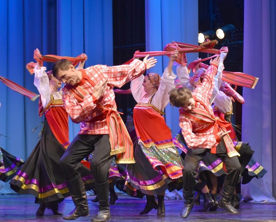 Много музыки, живописи и театра придет в апреле в Новосибирск 13 Много музыки, живописи и театра придет в апреле в Новосибирск 13