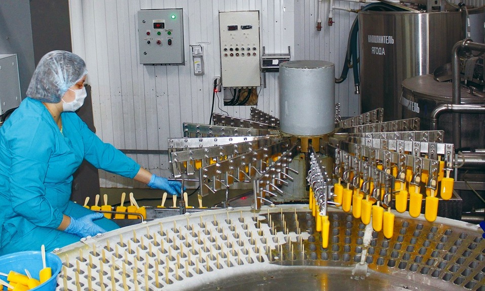 Лето близко: новосибирские мороженщики повысили производительность 
благодаря нацпроекту 1 Лето близко: новосибирские мороженщики повысили производительность 
благодаря нацпроекту 1