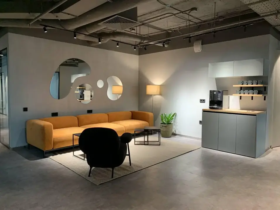 Екатеринбургский бизнесмен Андрей Фролов открыл коворкинг в Москве 2 Екатеринбургский бизнесмен Андрей Фролов открыл коворкинг в Москве 2