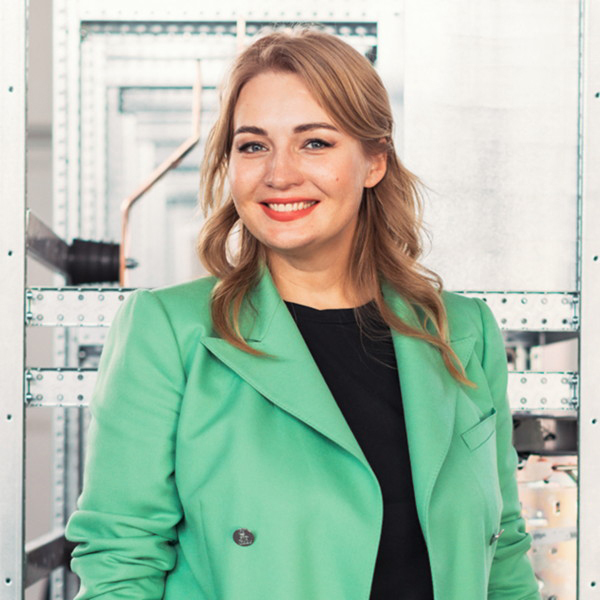 Опрос: Выходить в публичное пространство или оставаться в тени? 1 Опрос: Выходить в публичное пространство или оставаться в тени? 1