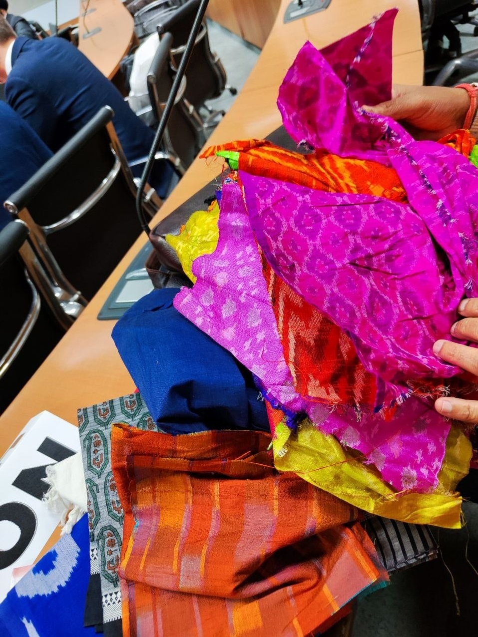 Индийские текстильные компании хотят поставлять ткань в Тюменскую область 1 Индийские текстильные компании хотят поставлять ткань в Тюменскую область 1