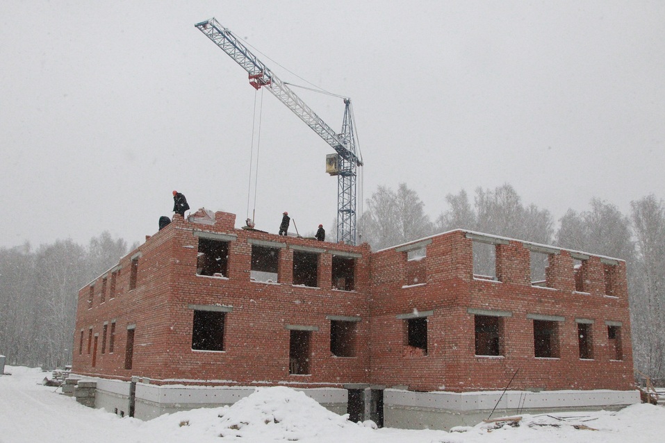 Александр Перемыкин: «Инфраструктура стала появляться там, где ее никогда не было»
3 Александр Перемыкин: «Инфраструктура стала появляться там, где ее никогда не было»
3