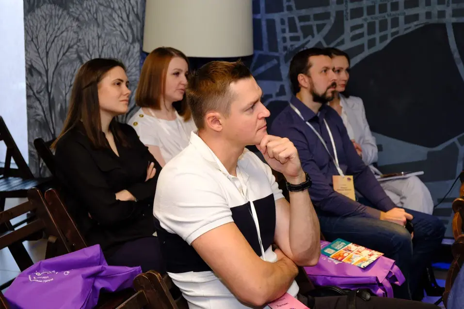 В поисках надежных опор: каким был форум «108+ родителей» в 2023
3 В поисках надежных опор: каким был форум «108+ родителей» в 2023
3