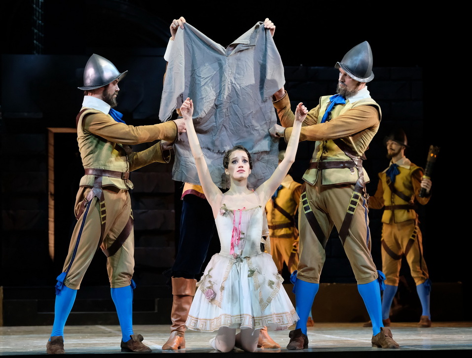 Три «Золотые маски» отдали Красноярску в 2023 3 Три «Золотые маски» отдали Красноярску в 2023 3