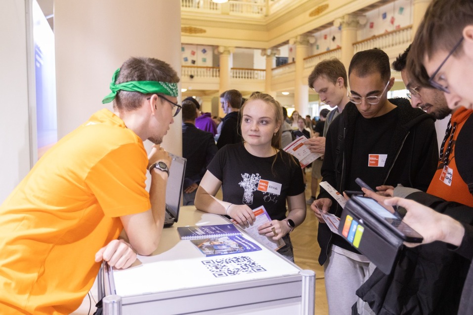 «Хотят перспектив, интересной работы и денег». Как прошло «Время карьеры» в УрФУ 1 «Хотят перспектив, интересной работы и денег». Как прошло «Время карьеры» в УрФУ 1