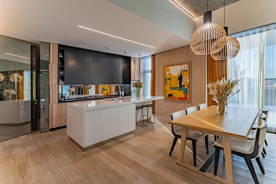 В Екатеринбурге полгода продается элитный коттедж за 188 млн руб. Почему его не покупают? 1 В Екатеринбурге полгода продается элитный коттедж за 188 млн руб. Почему его не покупают? 1