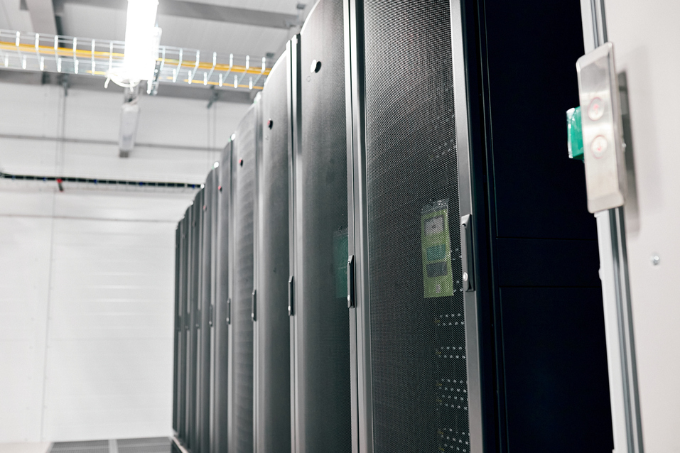 «Ростелеком» предложил уральскому бизнесу облачную систему «Виртуальный ЦОД»
1 «Ростелеком» предложил уральскому бизнесу облачную систему «Виртуальный ЦОД»
1