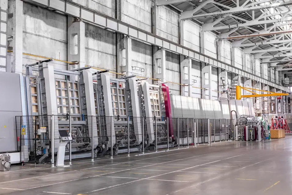 Челябинцы запустили первое в России производство сверхбольшого архитектурного стекла 3 Челябинцы запустили первое в России производство сверхбольшого архитектурного стекла 3