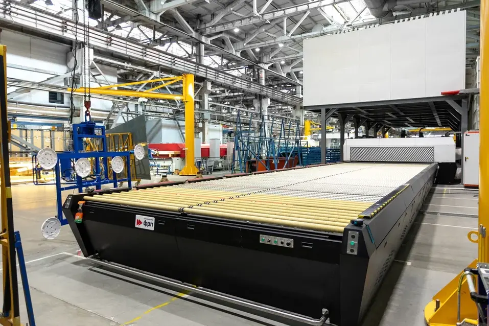 Челябинцы запустили первое в России производство сверхбольшого архитектурного стекла 5 Челябинцы запустили первое в России производство сверхбольшого архитектурного стекла 5