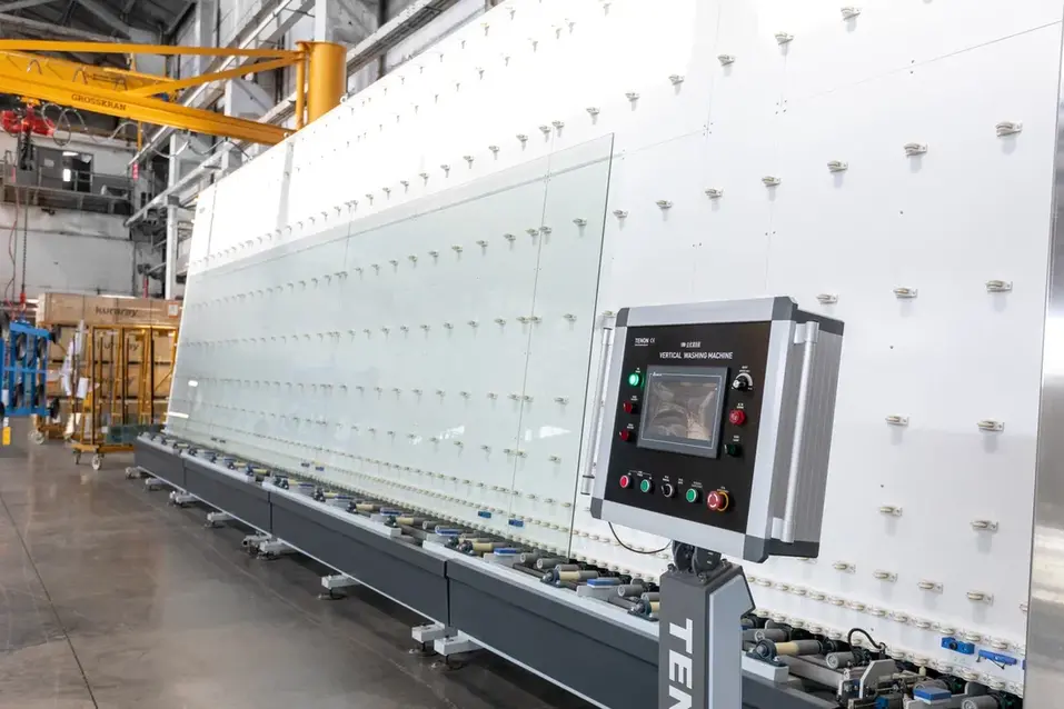 Челябинцы запустили первое в России производство сверхбольшого архитектурного стекла 7 Челябинцы запустили первое в России производство сверхбольшого архитектурного стекла 7