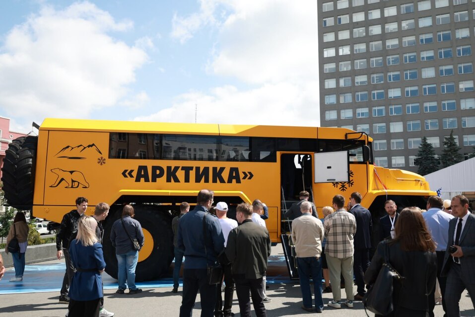 Автозавод «Урал» показал в Челябинске арктический автобус. Фото, видео 3 Автозавод «Урал» показал в Челябинске арктический автобус. Фото, видео 3