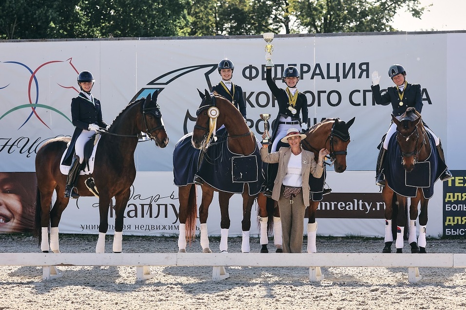 В нижегородском КСК «Пассаж» завершились чемпионат России по выездке и Кубок губернатора 2 В нижегородском КСК «Пассаж» завершились чемпионат России по выездке и Кубок губернатора 2
