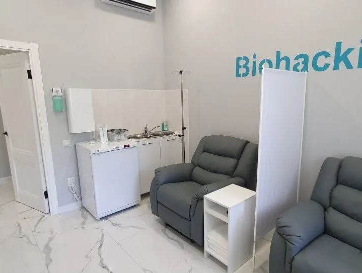 В Челябинске продают клинику лечения капельницами 4 В Челябинске продают клинику лечения капельницами 4